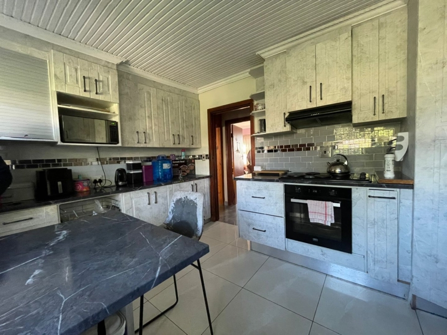 7 Bedroom Property for Sale in Haven Hills Eastern Cape